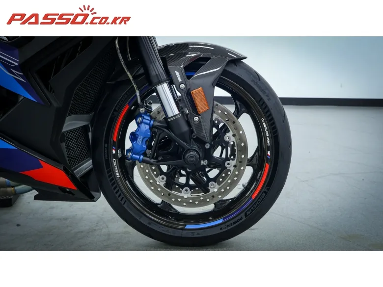 BMW M 1000 R 2023 블랙 사진 6