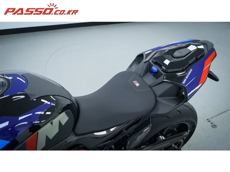 BMW M 1000 R 2023 블랙 사진 8