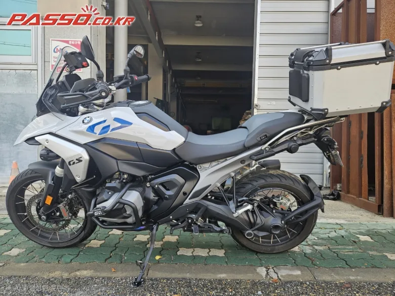 BMW R 1300 GS 2025 화이트 사진 2