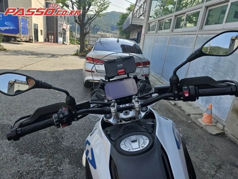 BMW R 1300 GS 2025 화이트 사진 8