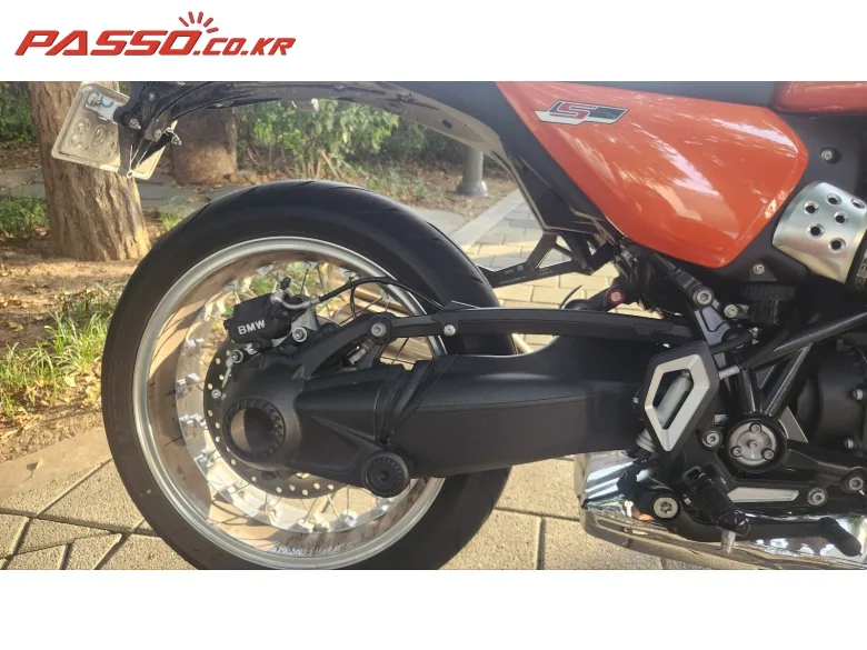BMW R 12 S 2026 레드 사진 6