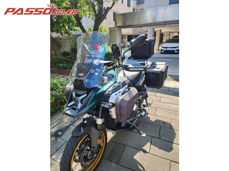 BMW R 1300 GS 어드벤쳐 2025 블랙 사진 4