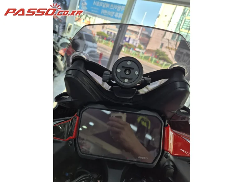 두카티 멀티스트라다 V4 S 2022 레드 사진 4