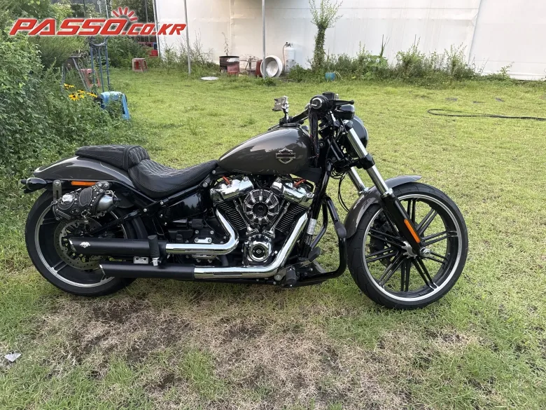 할리데이비슨 브레이크아웃 114 2019 블랙 사진 1