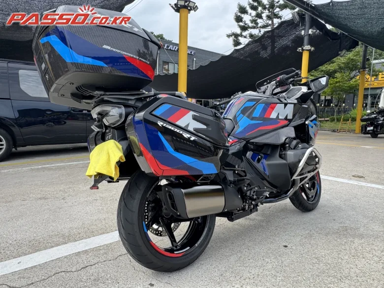 BMW R 1300 RT 2026 블랙 사진 1