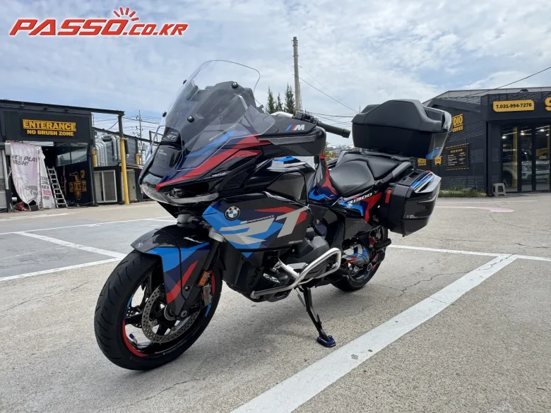 BMW R 1300 RT 2026 블랙 사진 2