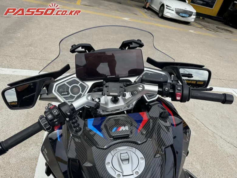 BMW R 1300 RT 2026 블랙 사진 4