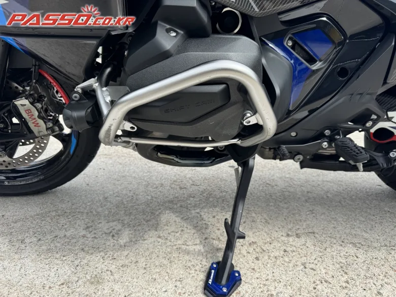 BMW R 1300 RT 2026 블랙 사진 5