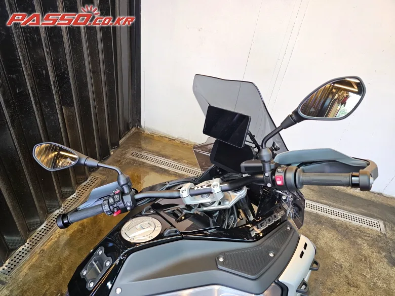 BMW R 1300 GS 어드벤쳐 2026 화이트 사진 4