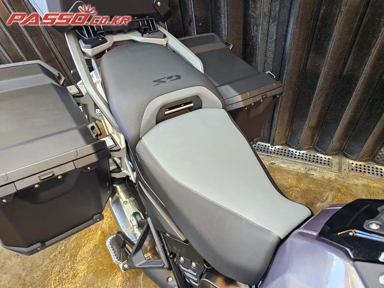 BMW R 1300 GS 어드벤쳐 2026 화이트 사진 8