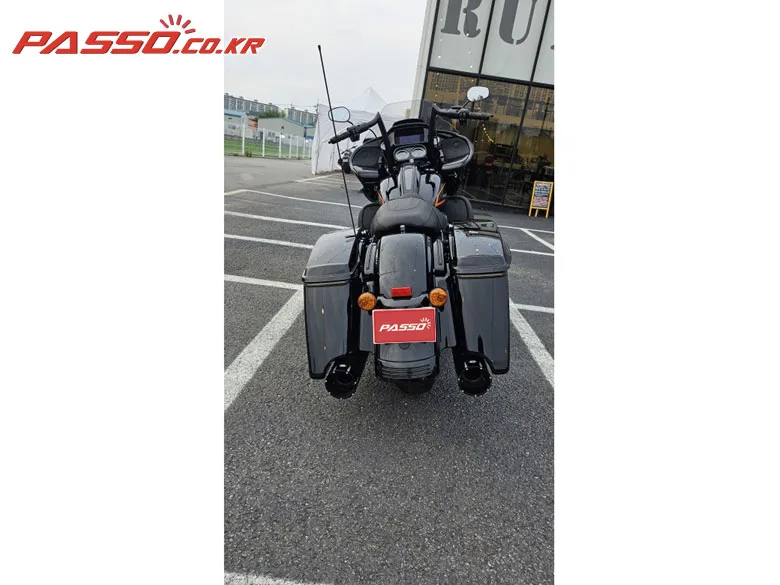 할리데이비슨 로드 글라이드 스페셜 2022 블랙 사진 8