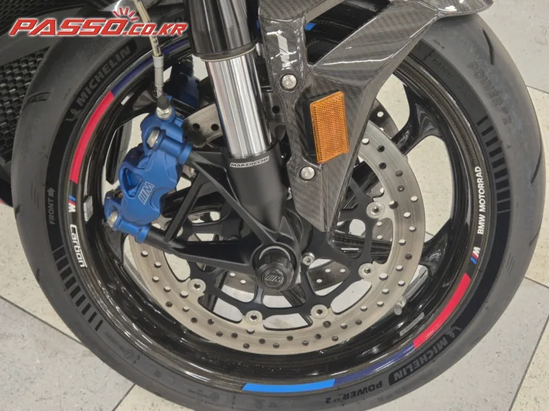 BMW M 1000 R 2023 블랙 사진 6