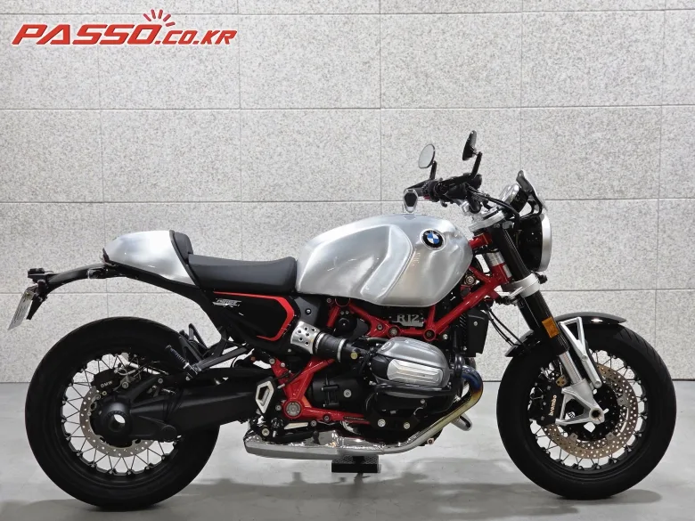 BMW R 12 나인 티 2026 화이트