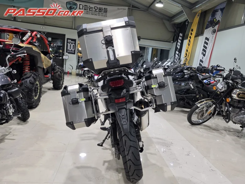 혼다 아프리카 트윈 CRF 1100 L 어드벤쳐 스포츠 ES DCT 2026 화이트 사진 3