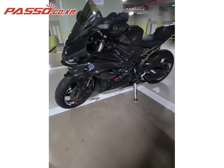 BMW S 1000 RR 2022 블랙 사진 2