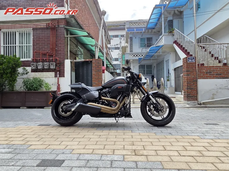 할리데이비슨 FXDR 114 2019 블랙 사진 1