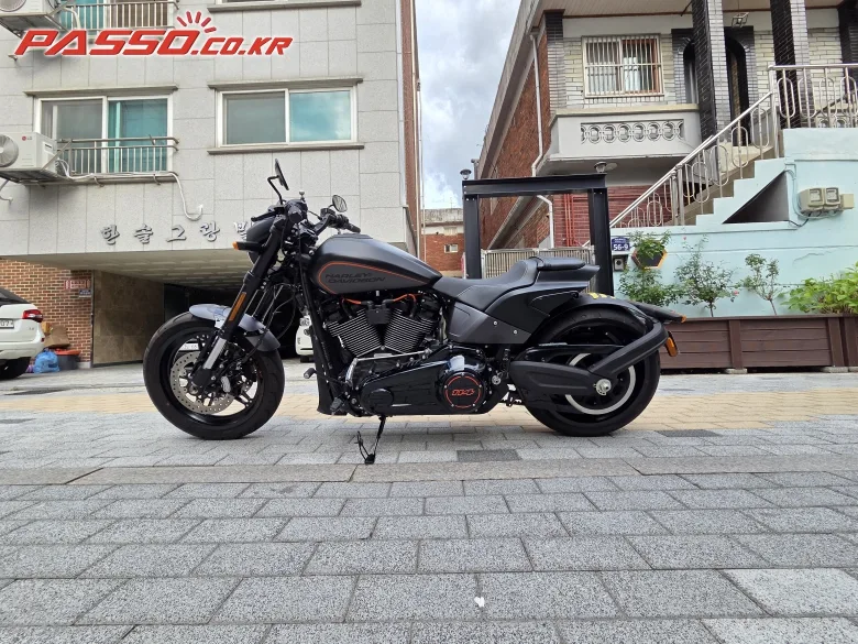 할리데이비슨 FXDR 114 2019 블랙 사진 2