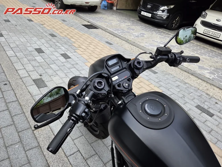 할리데이비슨 FXDR 114 2019 블랙 사진 4
