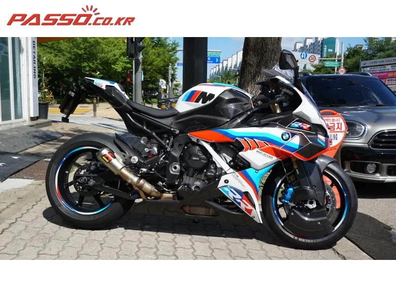 BMW S 1000 RR 2026 화이트 사진 5
