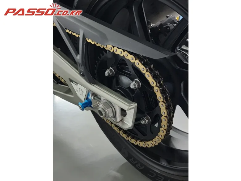 BMW S 1000 RR 2025 실버 사진 5