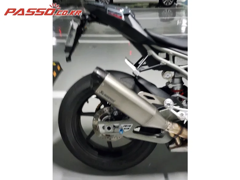 BMW S 1000 RR 2025 실버 사진 7