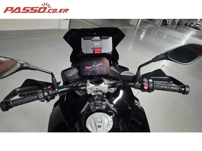 BMW S 1000 RR 2023 블랙 사진 4