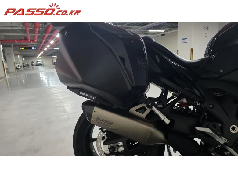 BMW S 1000 RR 2023 블랙 사진 7
