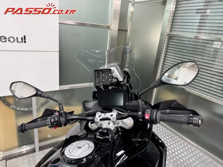 BMW S 1000 XR 2025 블랙 사진 4
