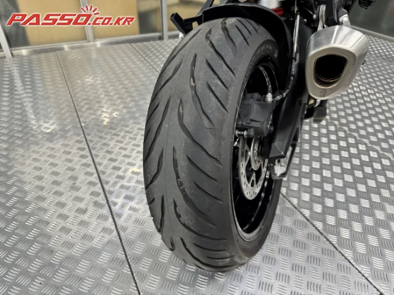 BMW S 1000 XR 2025 블랙 사진 7