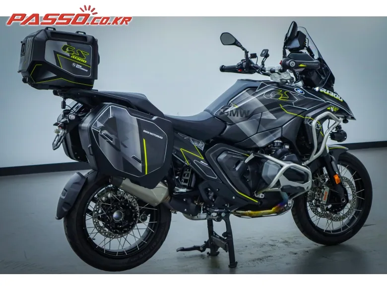 BMW R 1300 GS 2025 건메탈 사진 1