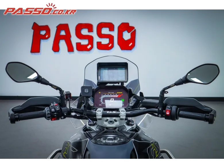 BMW R 1300 GS 2025 건메탈 사진 4