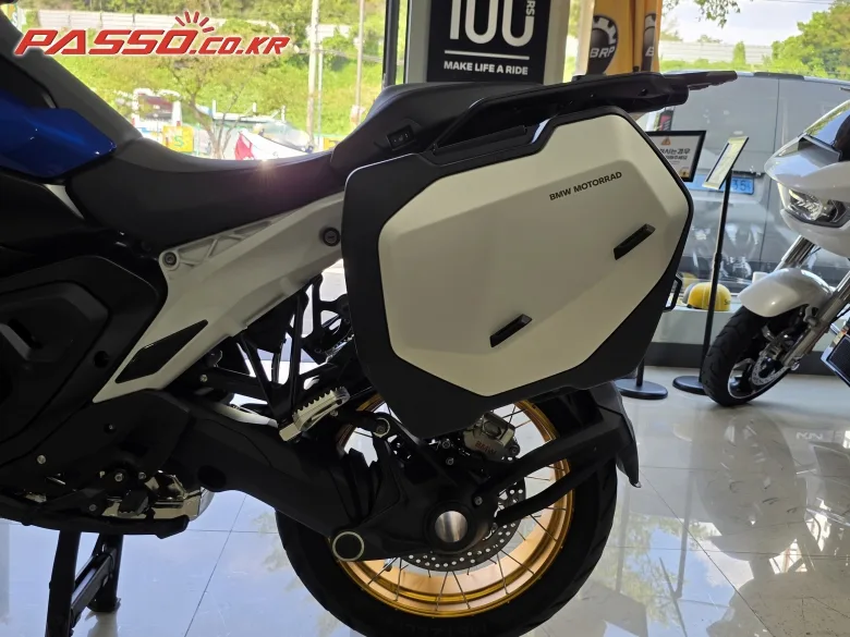 BMW R 1300 GS 2026 화이트 사진 8
