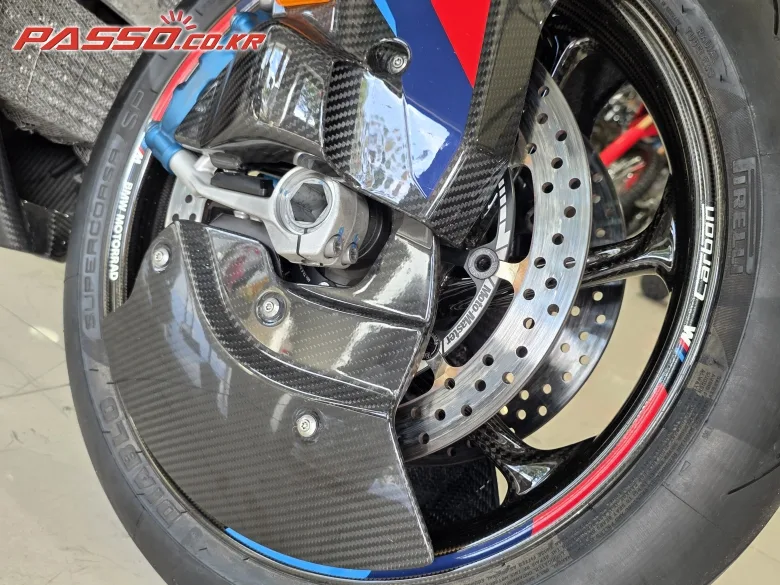 BMW M 1000 RR 2024 레드 사진 6