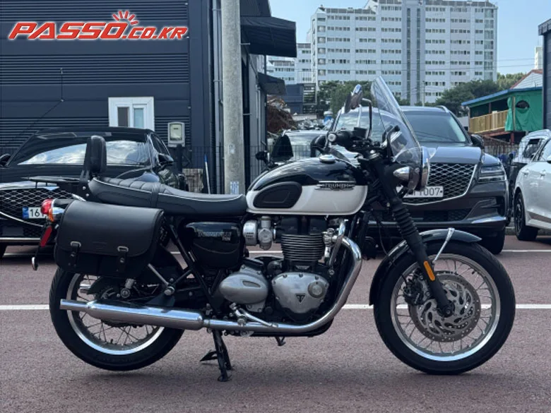 트라이엄프 본네빌 T120 2024 블랙