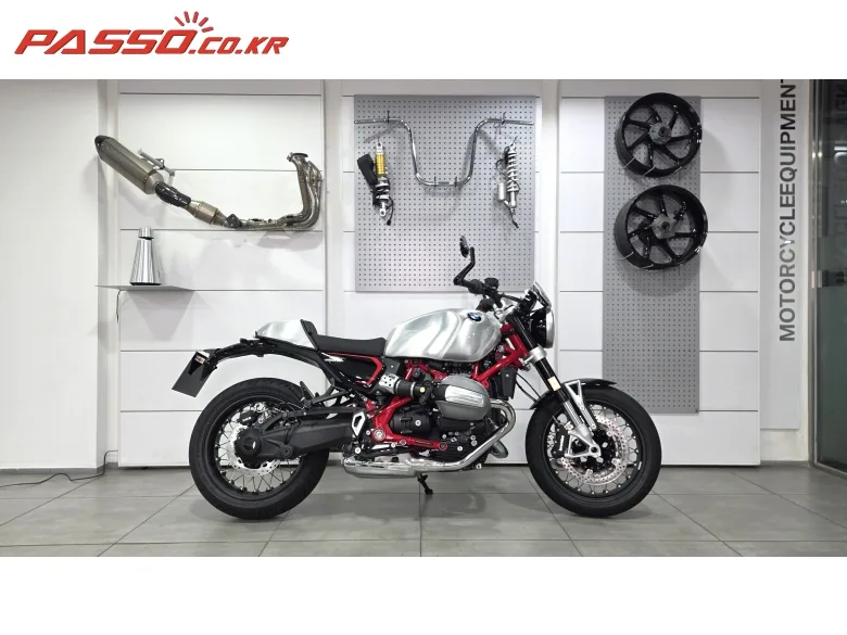 BMW R 12 나인 티 2026 버건디 사진 1