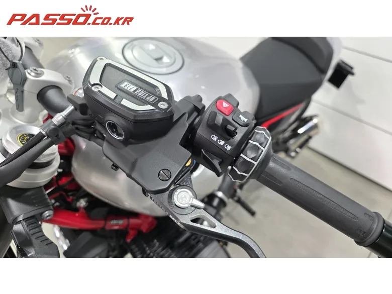 BMW R 12 나인 티 2026 버건디 사진 4