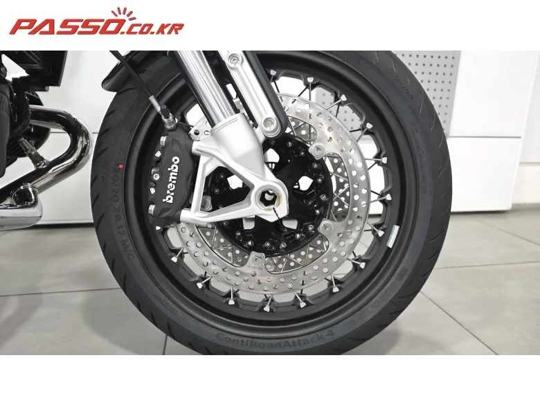BMW R 12 나인 티 2026 버건디 사진 6