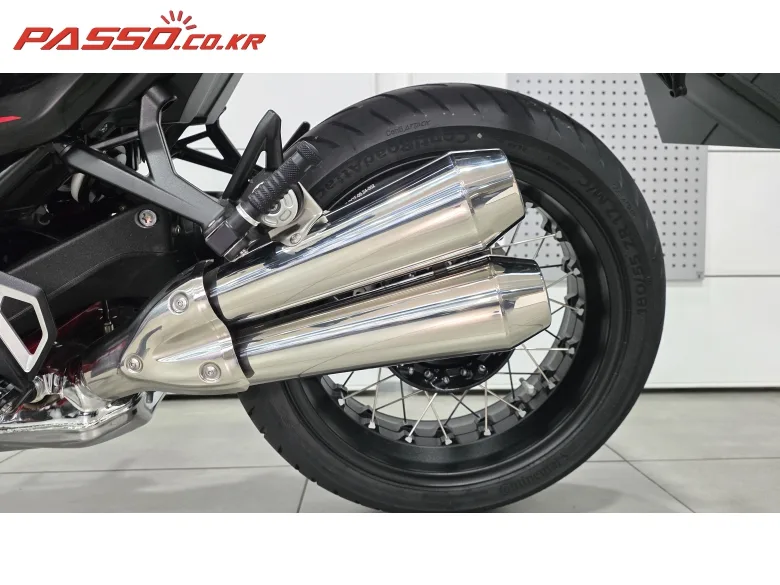 BMW R 12 나인 티 2026 버건디 사진 7