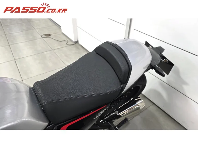 BMW R 12 나인 티 2026 버건디 사진 8