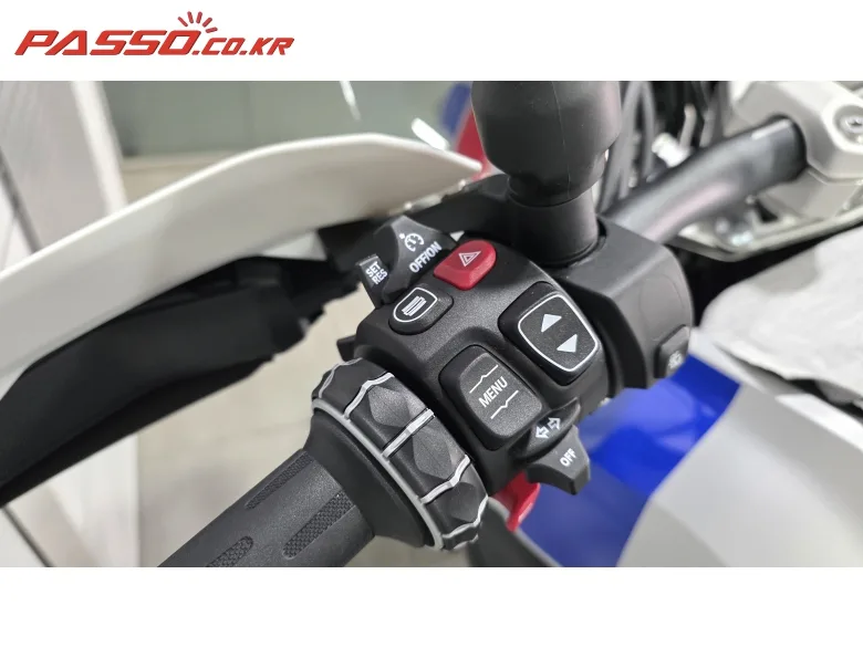 BMW R 1300 GS 2026 화이트 사진 4
