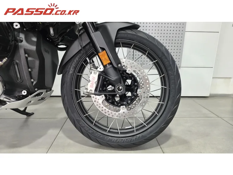 BMW R 1300 GS 2026 화이트 사진 6