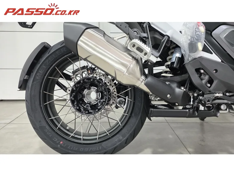 BMW R 1300 GS 2026 화이트 사진 7