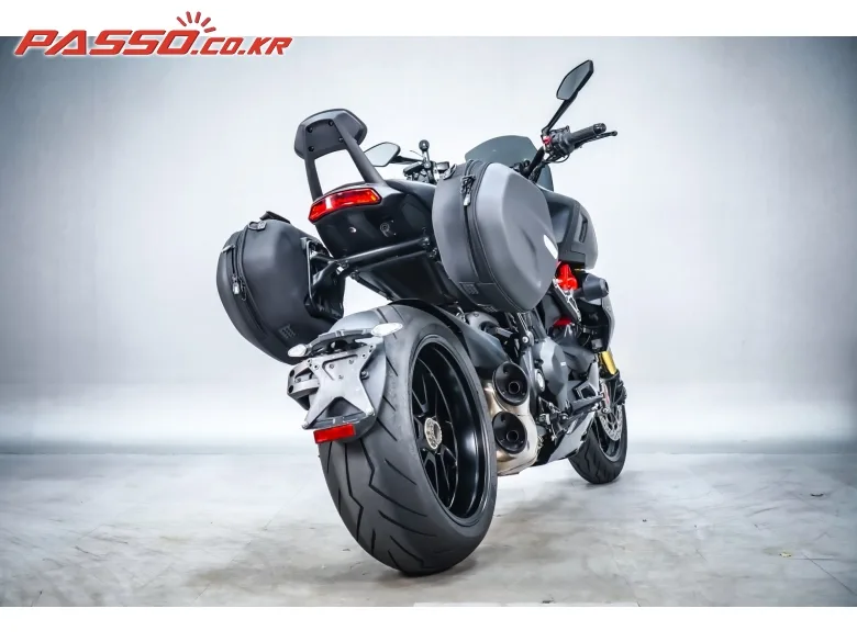 두카티 디아벨 1260 S 2022 실버 사진 3
