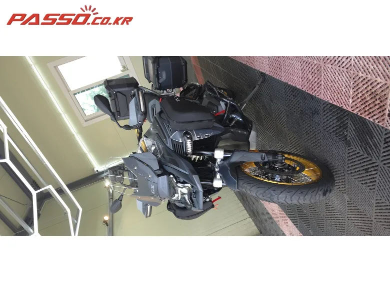 BMW R 1300 GS 어드벤쳐 2026 블랙 사진 1