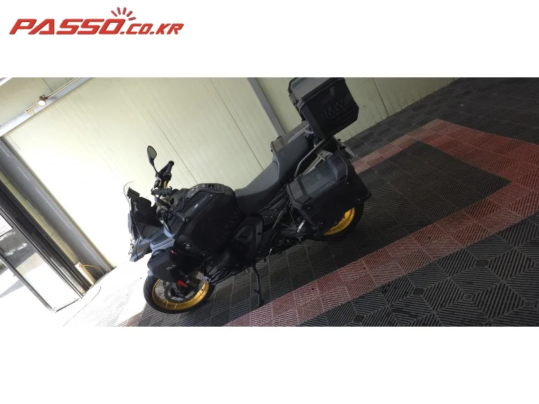 BMW R 1300 GS 어드벤쳐 2026 블랙 사진 5