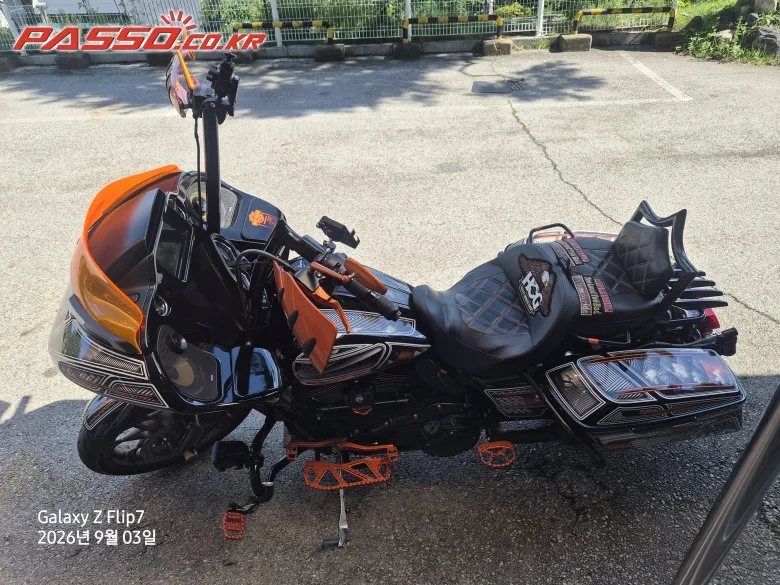 할리데이비슨 로드 글라이드 ST 2022 블랙 사진 7