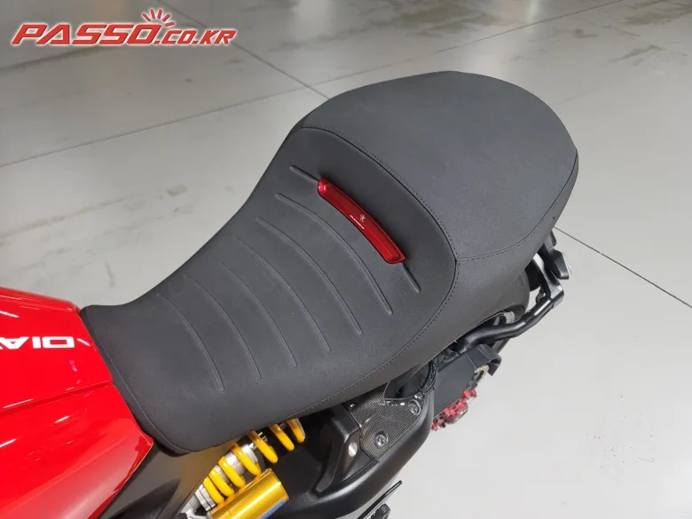 두카티 디아벨 1260 S 2019 레드 사진 7