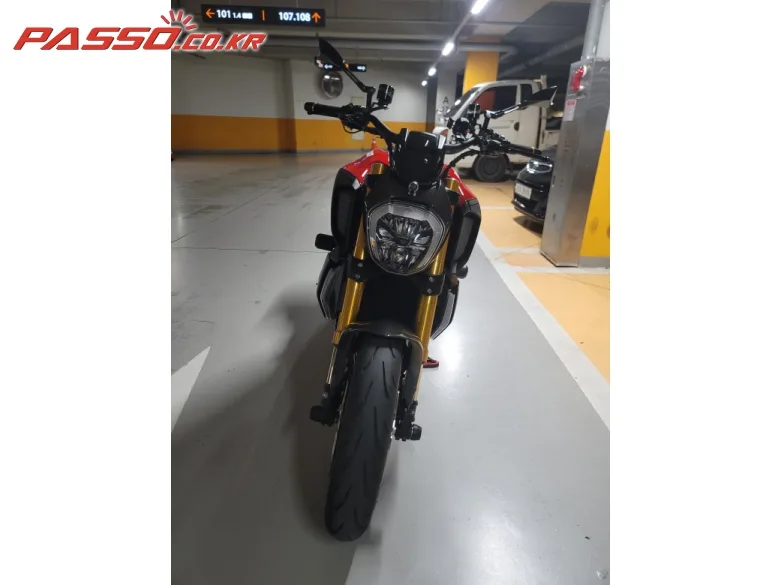 두카티 디아벨 1260 S 2019 레드 사진 8