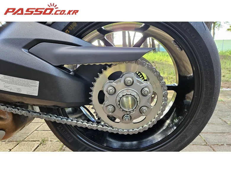 두카티 슈퍼스포츠 950 S 2021 레드 사진 6