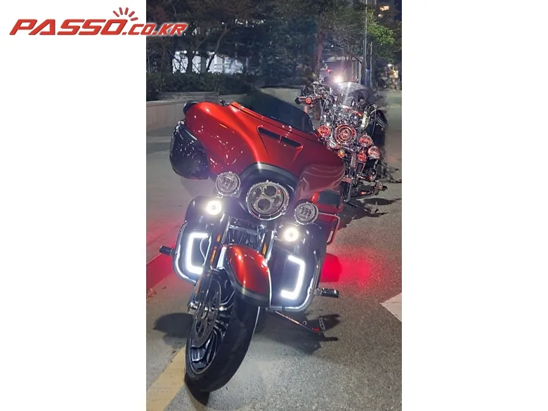 할리데이비슨 CVO 스트리트 글라이드 2018 레드 사진 8